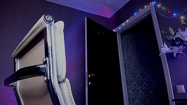 Snapshot of Aqualen chatting on February 2026 06:56:02 PM Aqualen online show from February 2026 06:56:02 PM