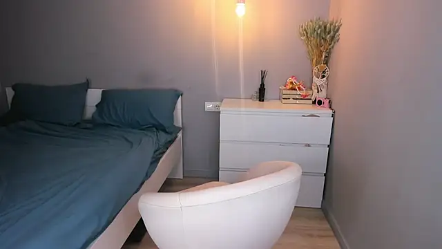 missliiaa online show from November 2025 09:52:02 AM