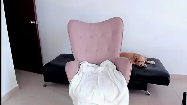 selene king2 online show from February 2025 05:50:01 PM