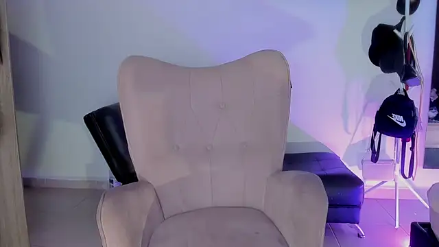 selene king2 online show from October 2025 01:09:02 PM