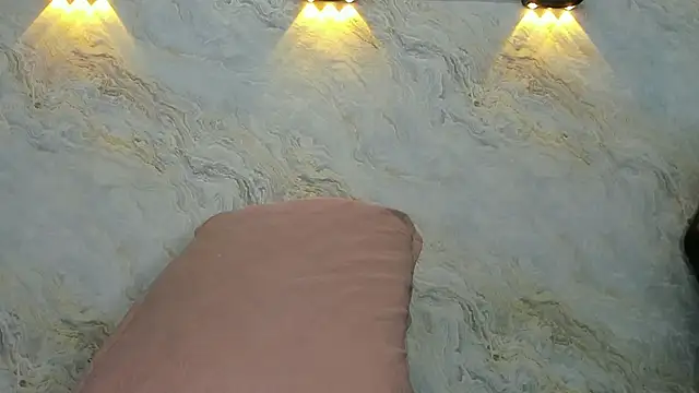 jones maddy  online show from February 2025 12:05:02 PM