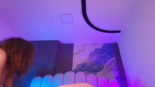 jones maddy  online show from January 2026 11:56:01 AM