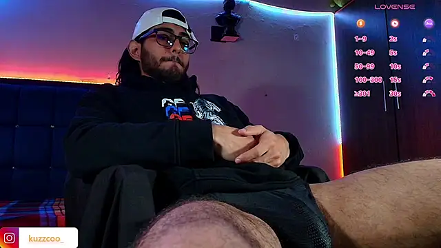 Snapshot of kuzzcoo chatting on February 2026 01:47:01 PM kuzzcoo online show from February 2026 01:47:01 PM