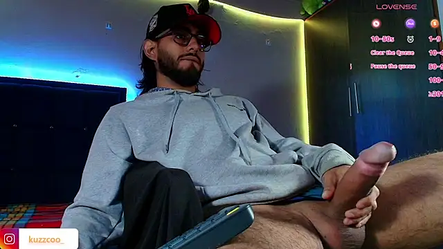 Snapshot of kuzzcoo chatting on February 2026 12:48:02 PM kuzzcoo online show from February 2026 12:48:02 PM