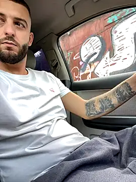 ElChapoGuzman95 online show from September 2025 05:44:01 AM