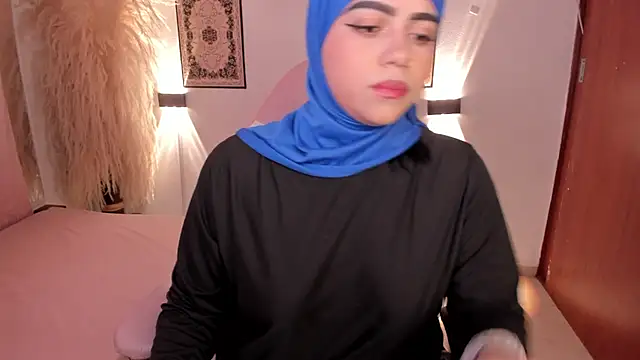 shayla 18 online show from January 2025 08:00:01 PM