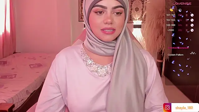 Snapshot of shayla_18 chatting on February 2025 10:20:02 PM shayla 18 online show from February 2025 10:20:02 PM