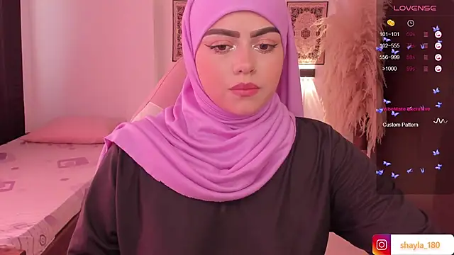 Snapshot of shayla_18 chatting on March 2025 08:54:01 PM shayla 18 online show from March 2025 08:54:01 PM