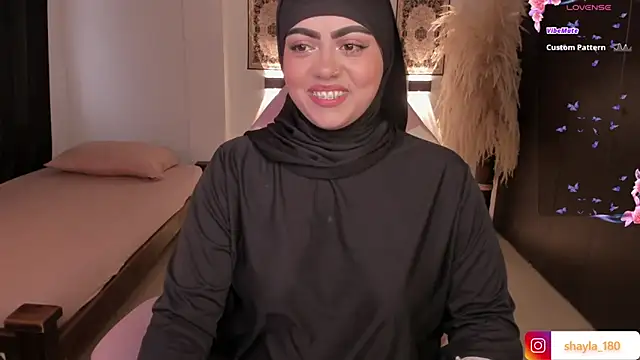 Snapshot of shayla_18 chatting on March 2025 08:27:01 PM shayla 18 online show from March 2025 08:27:01 PM