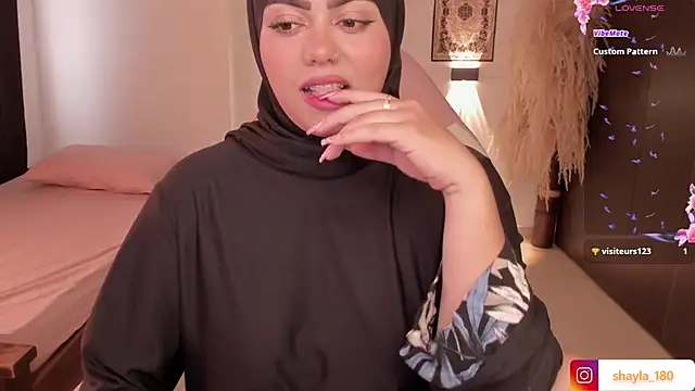 Snapshot of shayla_18 chatting on March 2025 07:16:01 PM shayla 18 online show from March 2025 07:16:01 PM