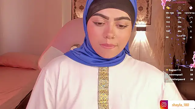 Snapshot of shayla_18 chatting on March 2025 10:22:02 PM shayla 18 online show from March 2025 10:22:02 PM