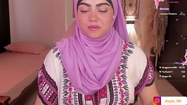 Snapshot of shayla_18 chatting on March 2025 11:25:01 PM shayla 18 online show from March 2025 11:25:01 PM