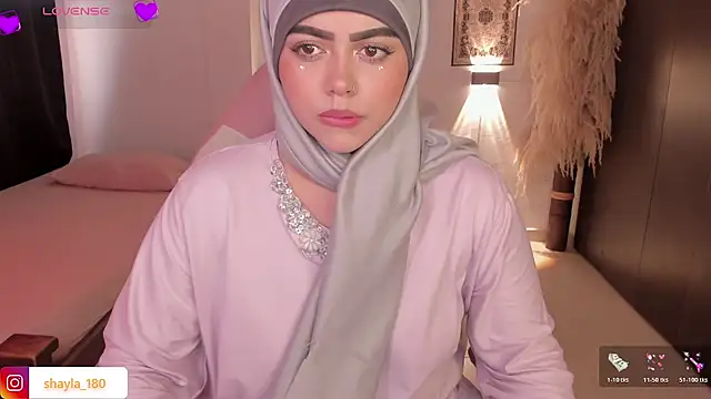 Snapshot of shayla_18 chatting on November 2025 09:37:02 PM shayla 18 online show from November 2025 09:37:02 PM