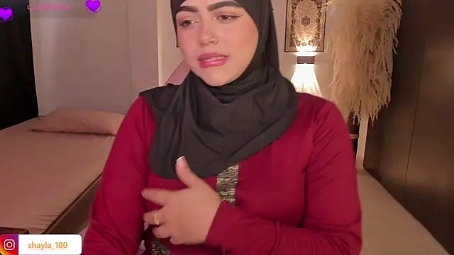 Snapshot of shayla_18 chatting on November 2025 09:15:01 PM shayla 18 online show from November 2025 09:15:01 PM