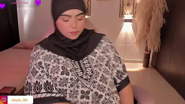 Snapshot of shayla_18 chatting on November 2025 07:24:02 PM shayla 18 online show from November 2025 07:24:02 PM