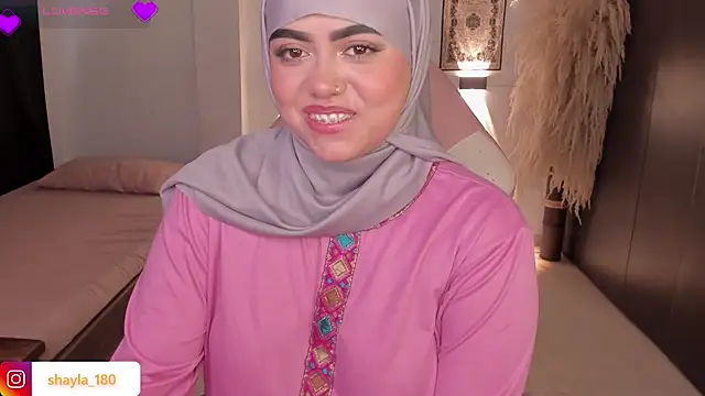 Snapshot of shayla_18 chatting on December 2025 09:42:02 PM shayla 18 online show from December 2025 09:42:02 PM