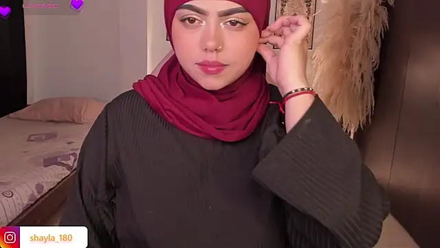 shayla 18 online show from March 2026 07:35:01 PM