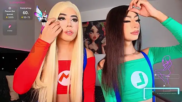 NahiaFox online show from October 2025 12:28:02 PM