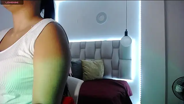 tiffany  pink online show from February 2025 07:16:01 PM