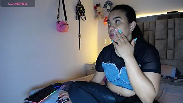 tiffany  pink online show from April 2026 07:52:01 PM