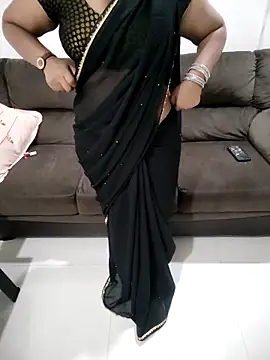 Snapshot of Mounika25 chatting on April 2026 05:18:01 PM Mounika25 online show from April 2026 05:18:01 PM