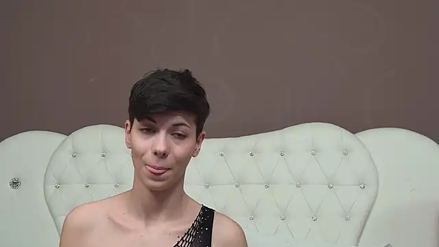 KylieLipa online show from February 2025 05:40:02 PM