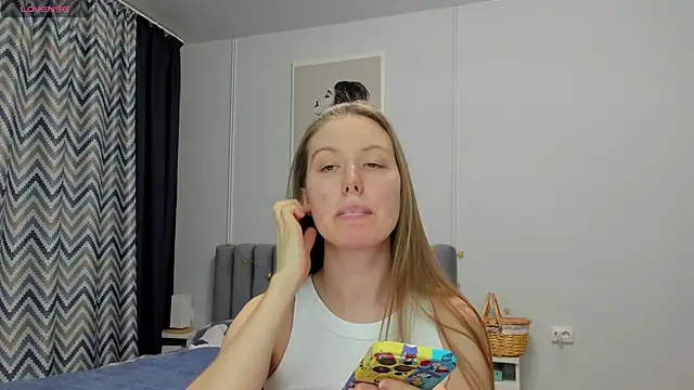 Peggy Beauty online show from February 2025 02:28:02 AM