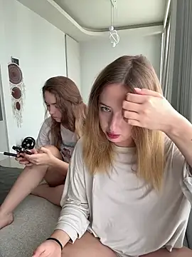 Nura n Sarah online show from October 2025 03:27:01 AM