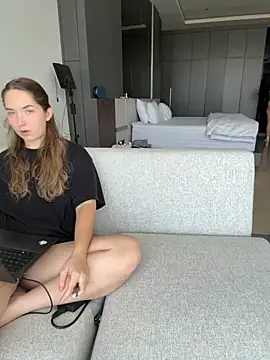 Nura n Sarah online show from October 2025 04:00:02 AM