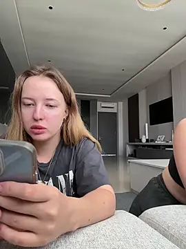 Nura n Sarah online show from November 2025 03:12:02 AM