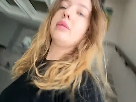 Nura n Sarah online show from December 2025 05:46:01 AM