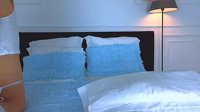 Snapshot of NicoleMarani chatting on January 2025 02:56:01 AM NicoleMarani online show from January 2025 02:56:01 AM