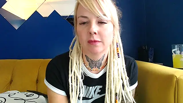 Snapshot of pixiedreadx chatting on November 2025 12:49:01 PM pixiedreadx online show from November 2025 12:49:01 PM