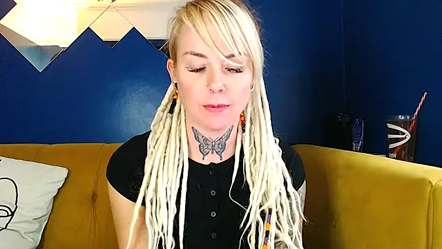 Snapshot of pixiedreadx chatting on November 2025 01:33:02 PM pixiedreadx online show from November 2025 01:33:02 PM