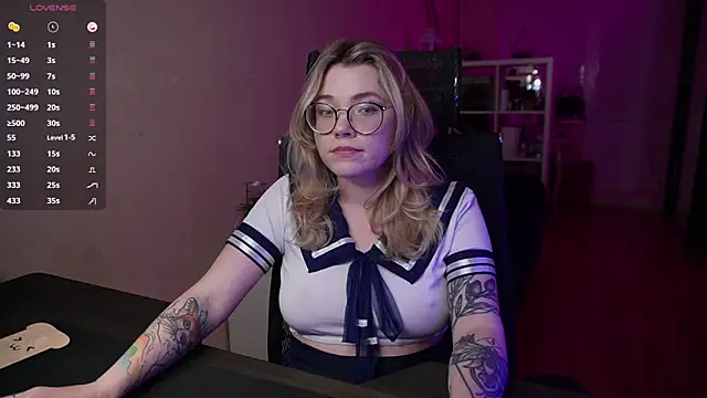 Snapshot of RemyCute chatting on December 2024 08:15:01 PM RemyCute online show from December 2024 08:15:01 PM