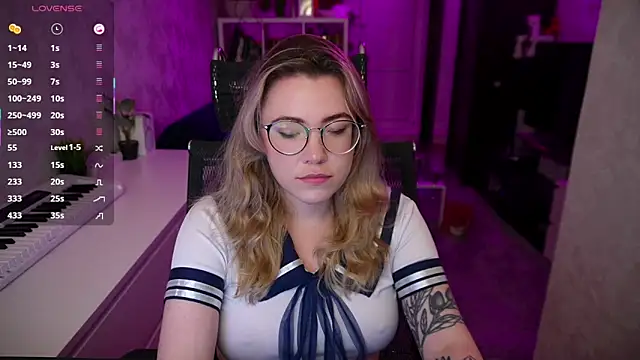 Snapshot of RemyCute chatting on September 2025 06:54:01 PM RemyCute online show from September 2025 06:54:01 PM