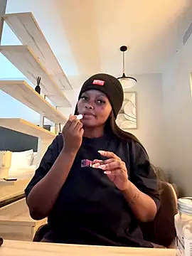 Neelo-Smith online show from December 2025 05:08:02 PM