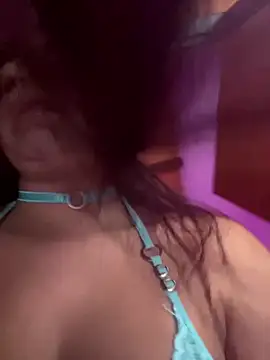 Alicia Ruiz online show from February 2025 05:07:02 PM