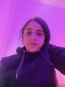 Alicia Ruiz online show from September 2025 06:24:02 PM