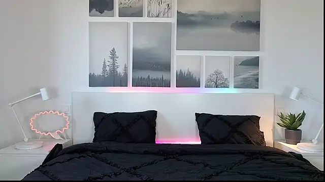 Snapshot of Lara-CumKitten chatting on February 2025 02:10:01 PM Lara-CumKitten online show from February 2025 02:10:01 PM