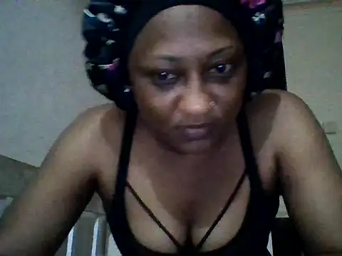 Snapshot of TenderE chatting on July 2026 11:17:01 PM TenderE online show from July 2026 11:17:01 PM