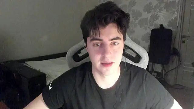 Knuckles17 online show from February 2026 01:27:02 PM