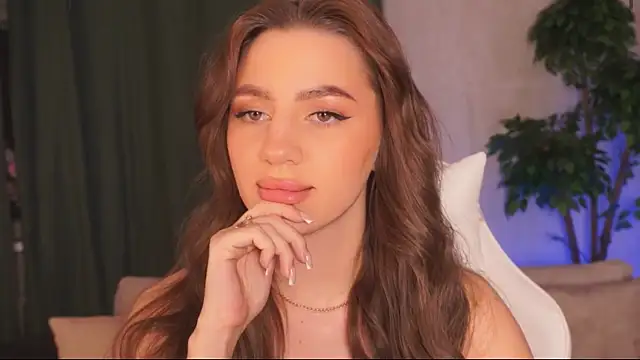 MaryHillty online show from December 2024 04:10:02 PM