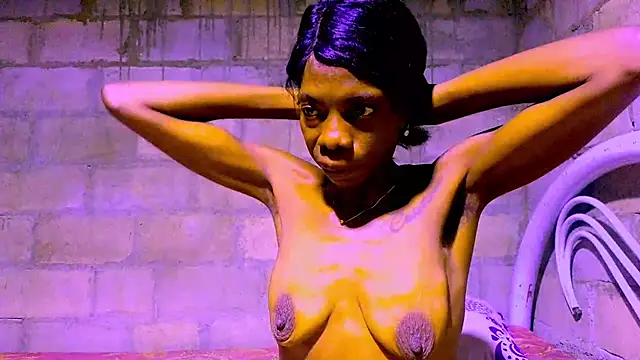 Snapshot of nzanizy chatting on November 2025 09:17:01 PM nzanizy online show from November 2025 09:17:01 PM