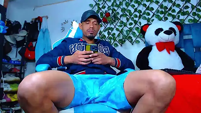 black latin23cm online show from October 2025 11:34:01 PM