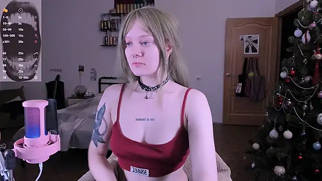 cyber whore  online show from February 2026 04:35:01 PM