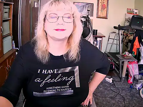 Snapshot of LOLA8888 chatting on September 2025 10:27:01 AM LOLA8888 online show from September 2025 10:27:01 AM