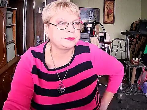 Snapshot of LOLA8888 chatting on October 2025 11:32:02 AM LOLA8888 online show from October 2025 11:32:02 AM