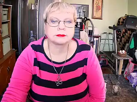 Snapshot of LOLA8888 chatting on October 2025 10:36:01 AM LOLA8888 online show from October 2025 10:36:01 AM