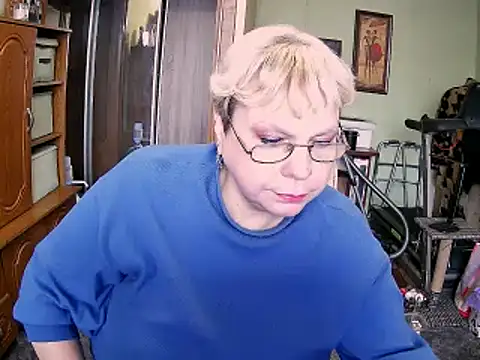 Snapshot of LOLA8888 chatting on November 2025 12:00:02 PM LOLA8888 online show from November 2025 12:00:02 PM